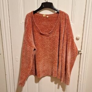 GAP V-Neck Sweater in Pink